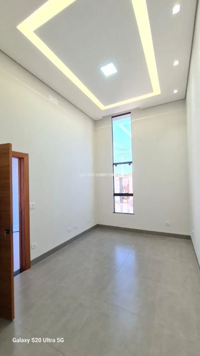 Casa com piscina próximo ao aeroporto e quartéis!