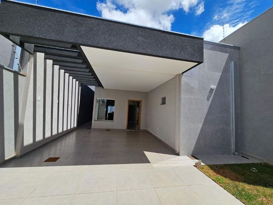 Casa térrea com piscina