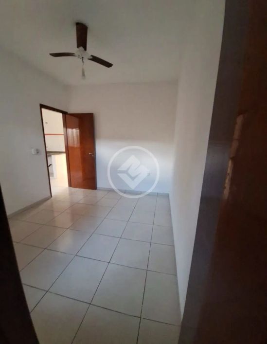 CASA 2 QUARTOS SENDO UMA SUÍTE A VENDA PRÓXIMO A JULIO DE CASTILHO. codigo: 108892