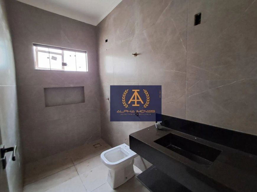 Casa Nova - Bem localizada