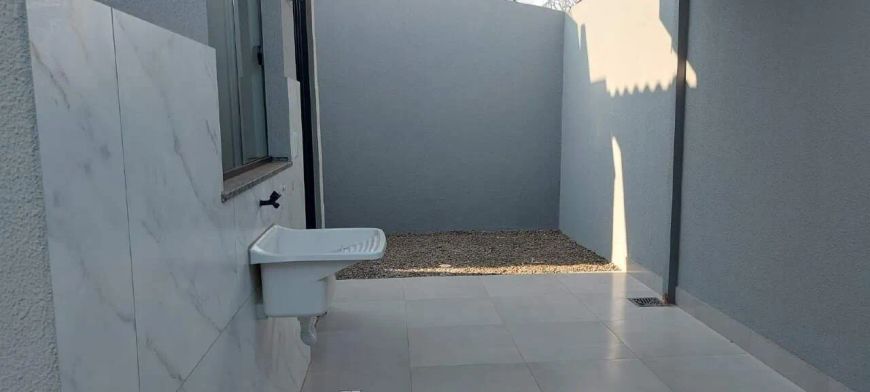 Excelente casa térrea com 02 quartos!