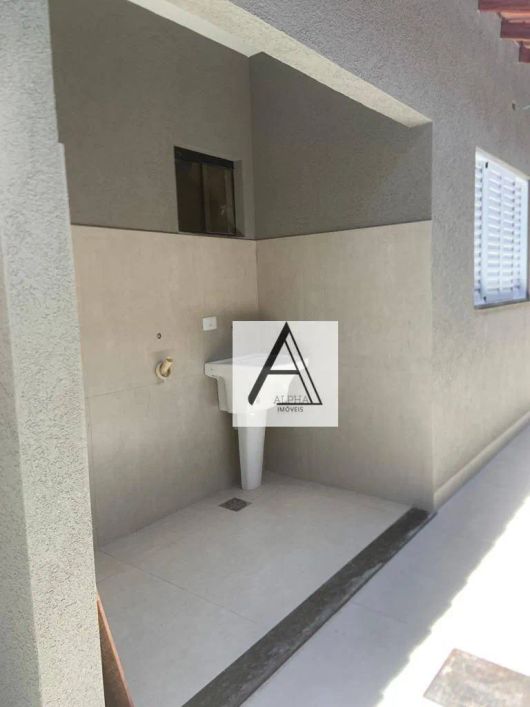 CASA COM FINO ACABAMENTO NO TIJUCA