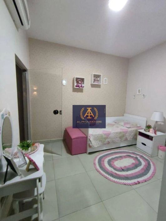 Casa aconchegante e bem localizada