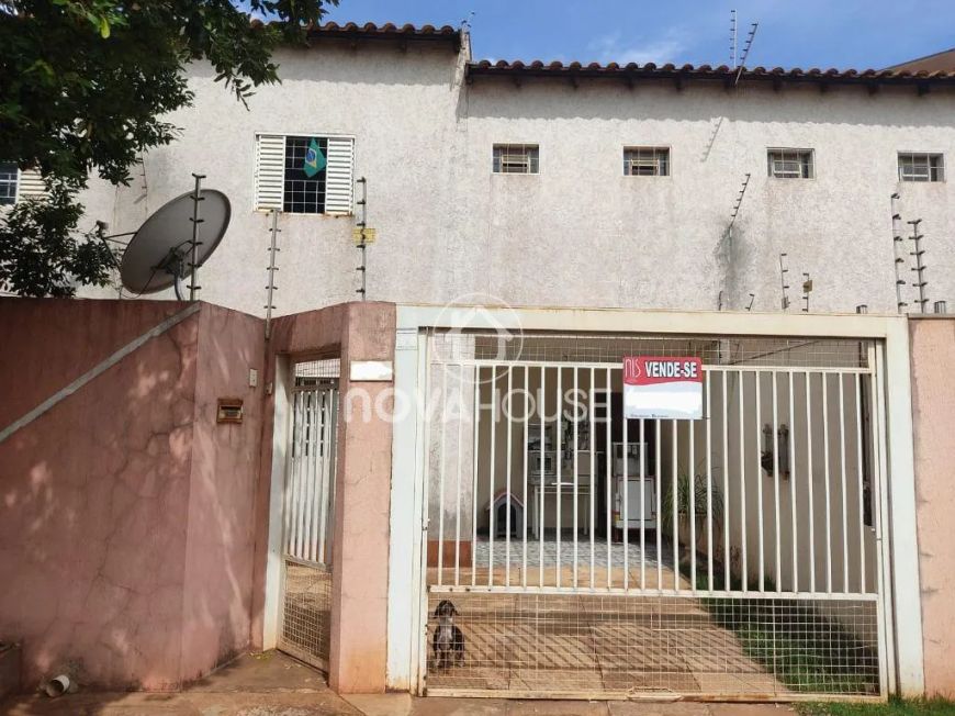 SOBRADO PRÓXIMO UCDB