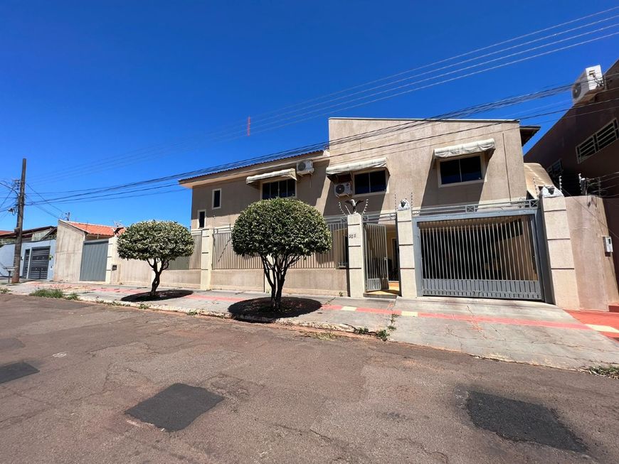 Sobrado na Vila Planalto com 07 quartos