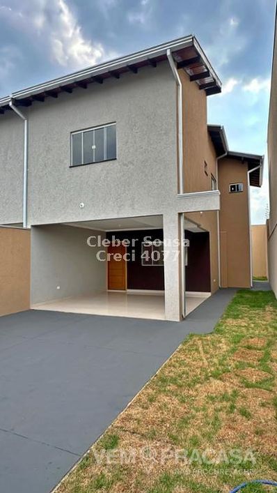 Excelente sobrado com 3 quartos na região da Vila Almeida