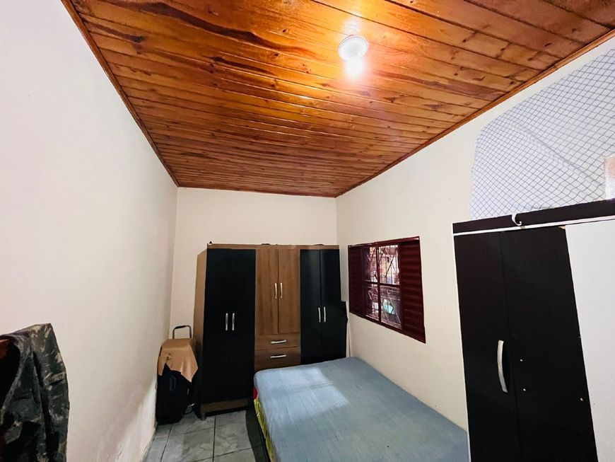 Casa com terreno amplo! Para residência ou comércio!