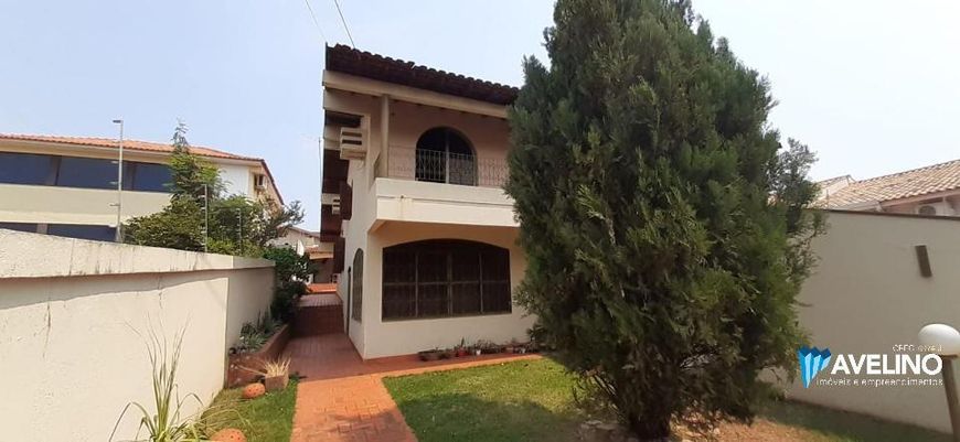 Ampla casa na Orla Morena