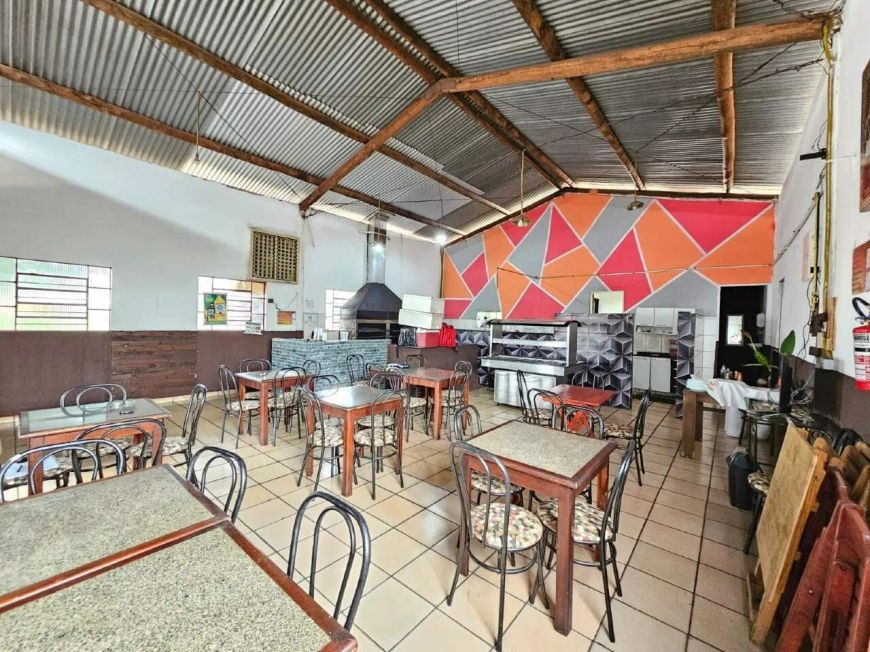 Terreno de esquina à venda na Vila Bandeirantes