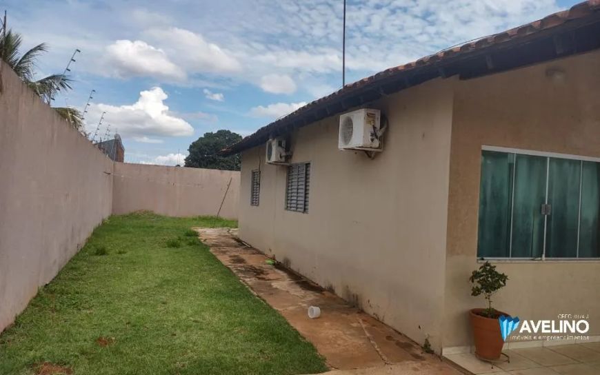 Casa c/ amplo espaço bairro Universitário