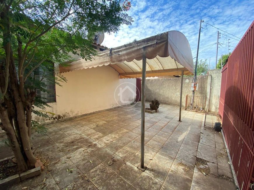 CASA PRÓXIMO AO AEROPORTO