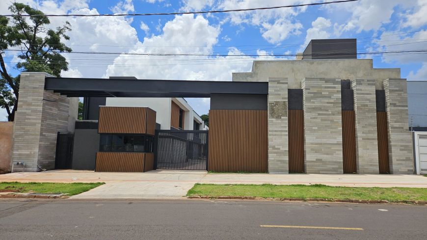 Sobrado em condominio Caranda 3