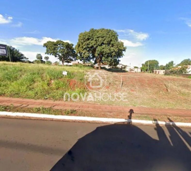 TERRENO À VENDA