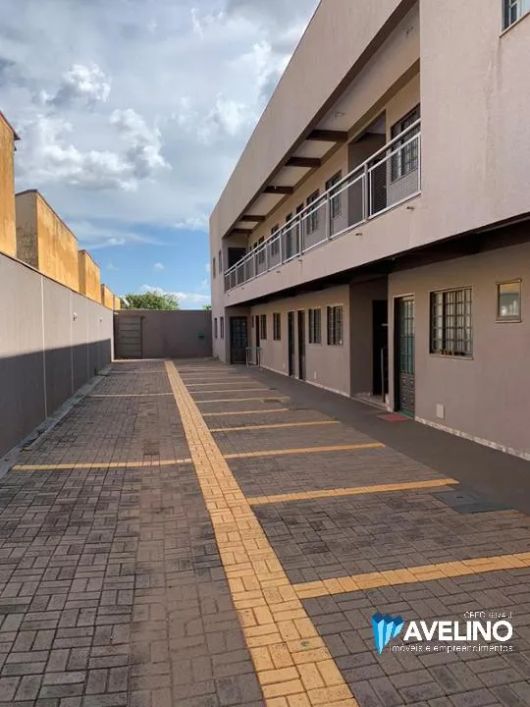 imóvel comercial com 12 Kitnets enfrente á UCDB