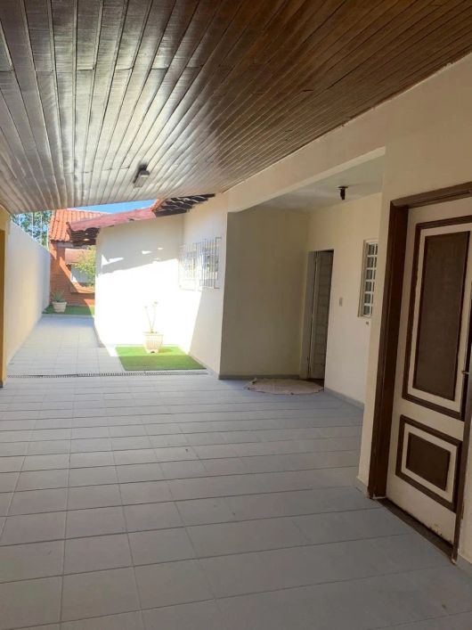CASA À VENDA COM PLACA SOLAR NO JD. IMÁ