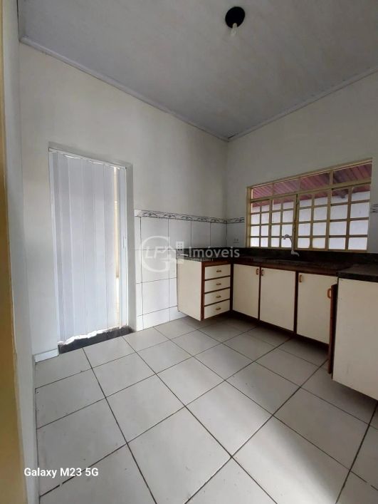 Casa bem localizada