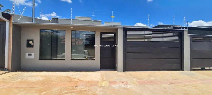 Imóvel lindo com fácil acesso ao colégio militar!
