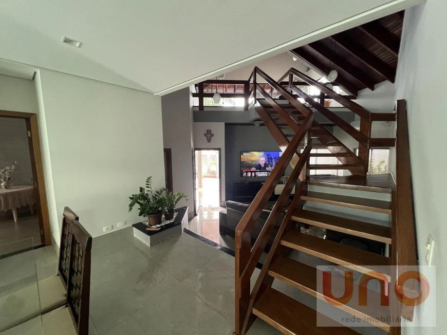 Casa à venda 4 Suítes no Chácara Cachoeira em Campo Grande
