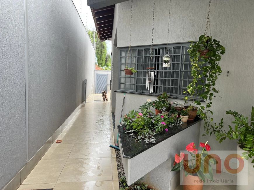 Casa à venda 4 Suítes no Chácara Cachoeira em Campo Grande