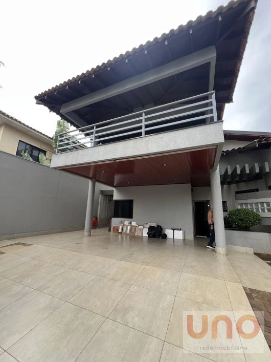 Casa à venda 4 Suítes no Chácara Cachoeira em Campo Grande