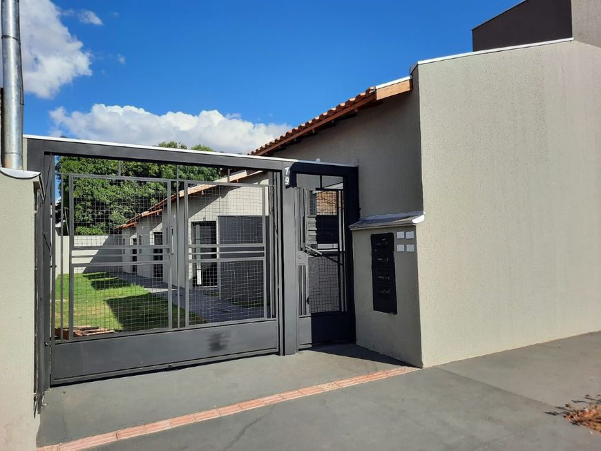 Casa de 2 quartos em Condomínio no Jardim Anache