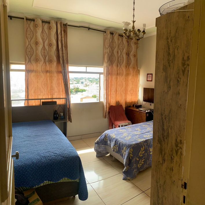 Apartamento para venda com com 2 quartos em Centro - Campo Grande - MS