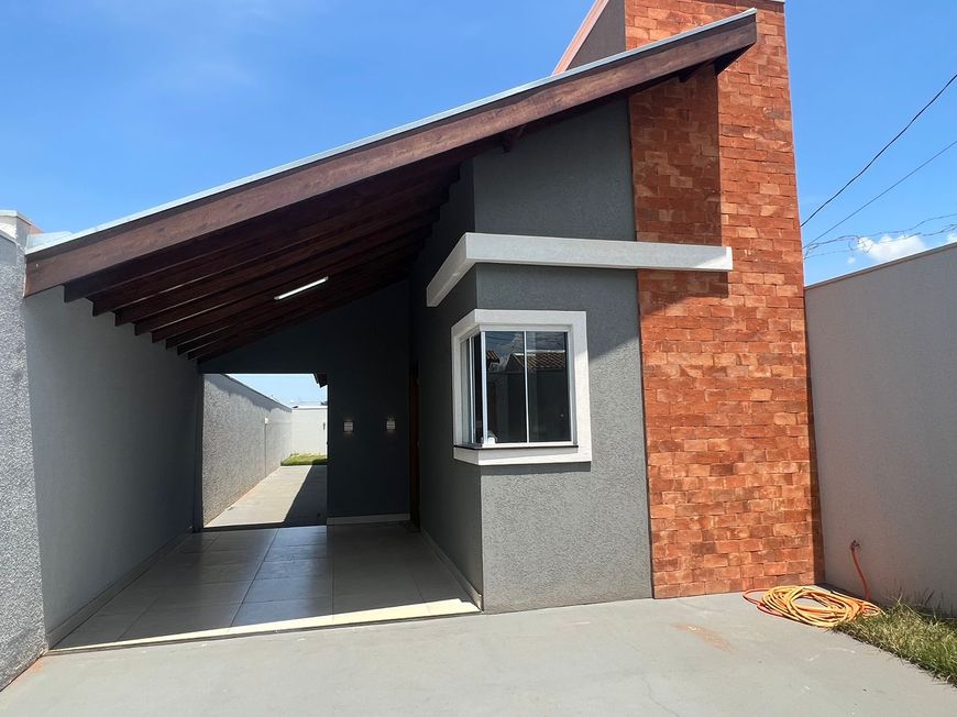LINDA CASA RECÉM CONSTRUIDA COM FINO ACABAMENTO NO JD AERO RANCHO