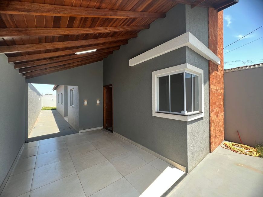 LINDA CASA RECÉM CONSTRUIDA COM FINO ACABAMENTO NO JD AERO RANCHO