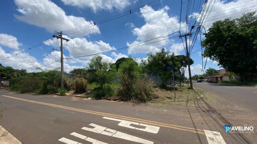 Terreno esquina no Rita Vieira