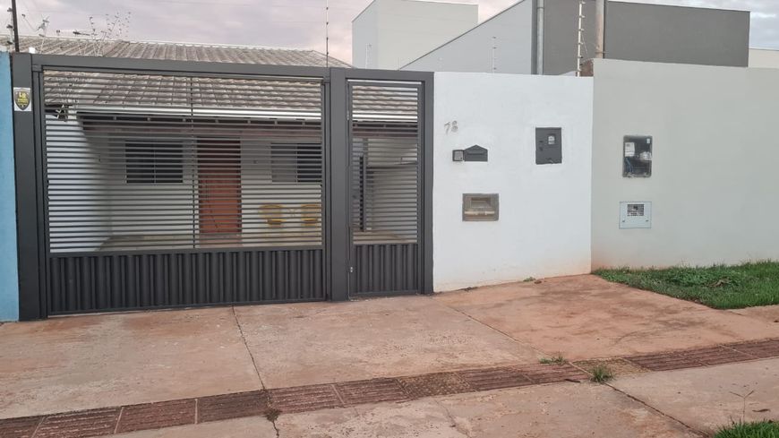 Casa com suíte na Vila Nasser