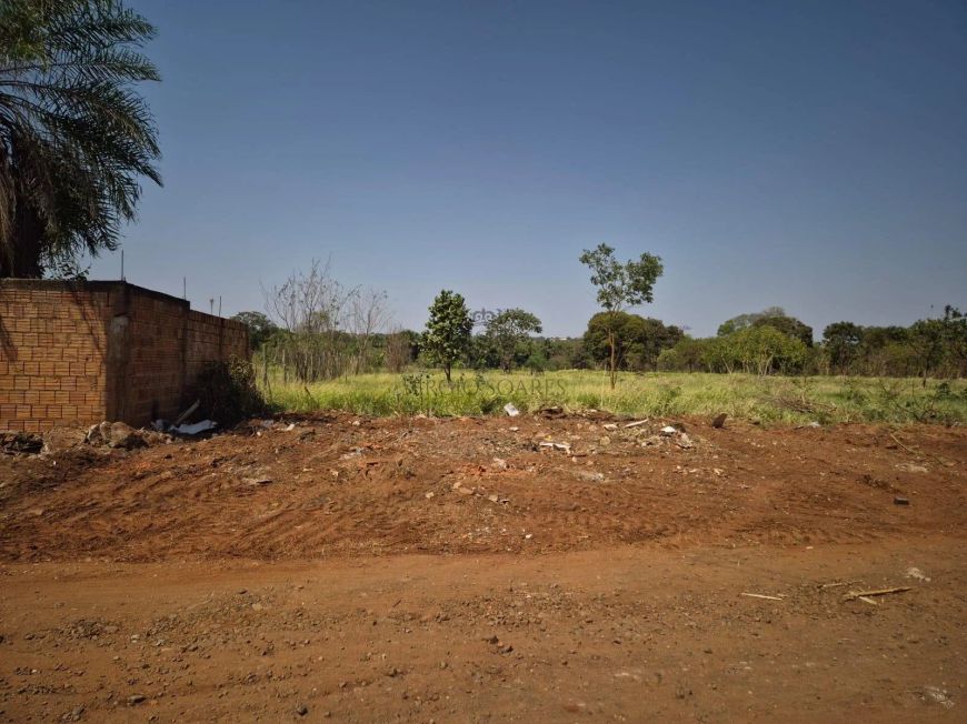 Lote / Terreno em Jardim Morenao - Campo Grande