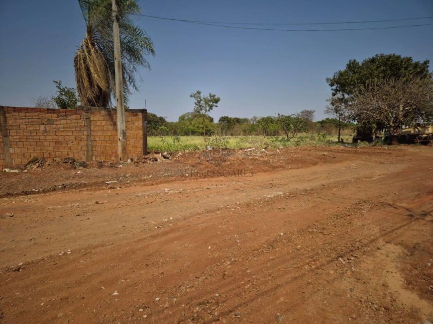 Lote / Terreno em Jardim Morenao - Campo Grande