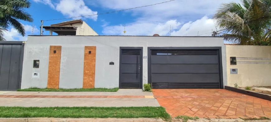 Casa com piscina a 5 min do Parque dos Poderes!