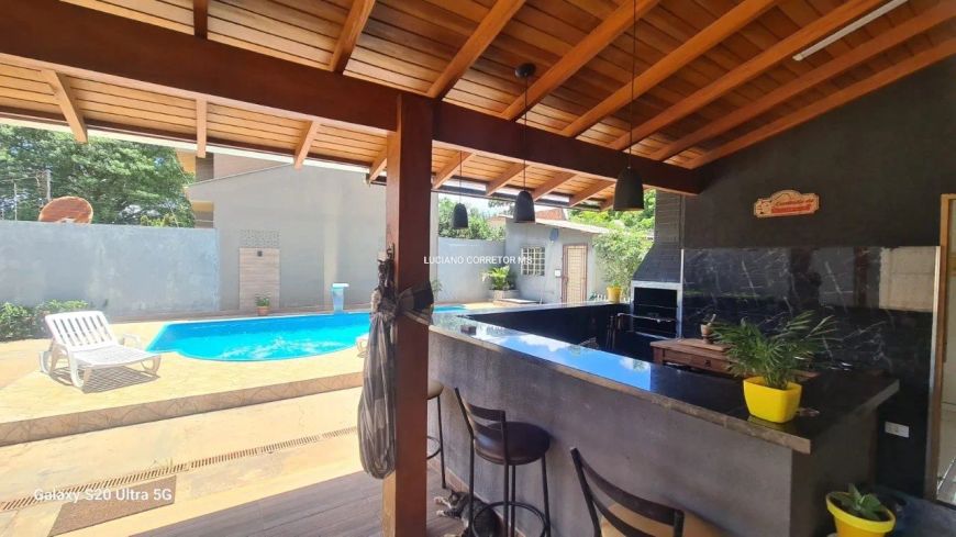 540 m² de terreno, piscina, gourmet e mais....