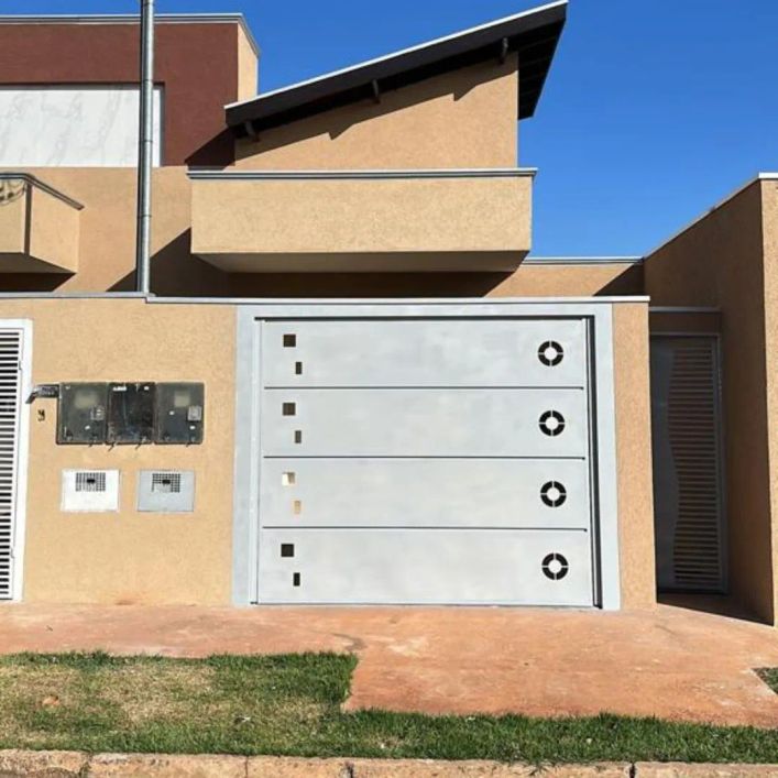 Casa com 3 quartos sendo 1 suíte, excelente localização no Jardim Aeroporto em Campo Grande MS