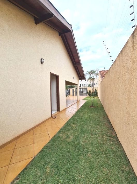 CASA AMPLA NO PIONEIROS