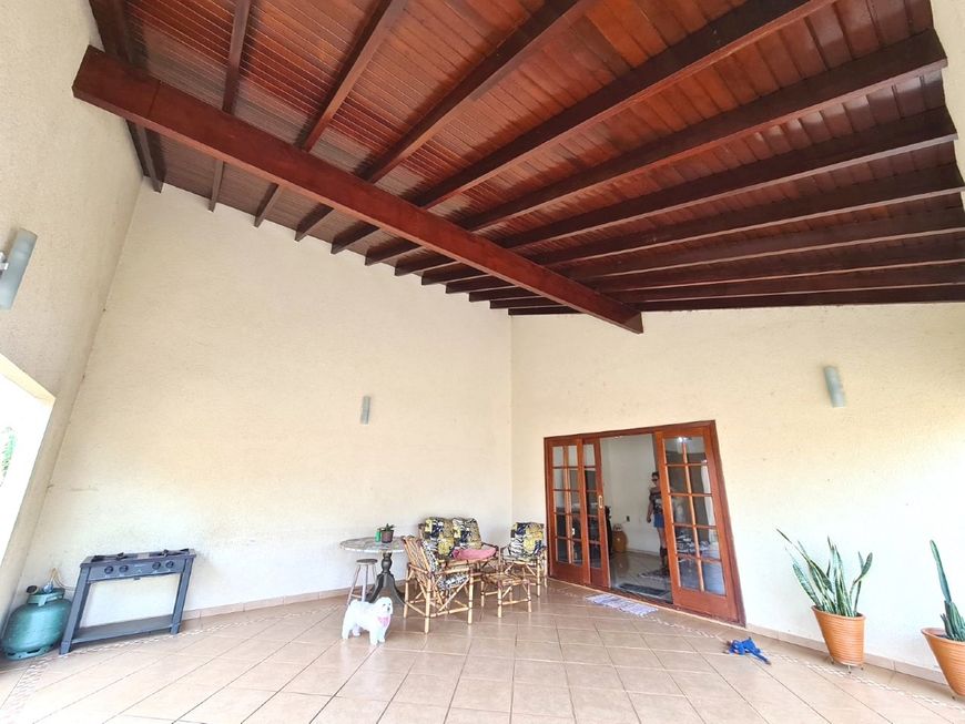 CASA AMPLA NO PIONEIROS