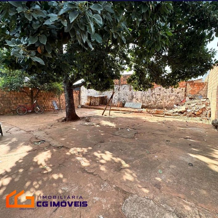 Casa a venda com 3 quartos, terreno 360m² no Nova Lima em Campo Grande - MS
