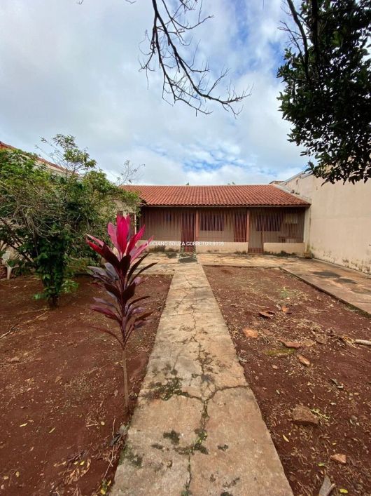 Edícula em terreno de 360 m², valor de terreno!