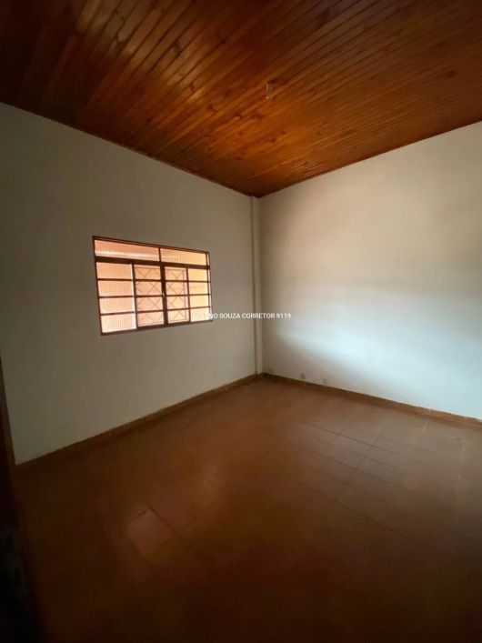 Edícula em terreno de 360 m², valor de terreno!