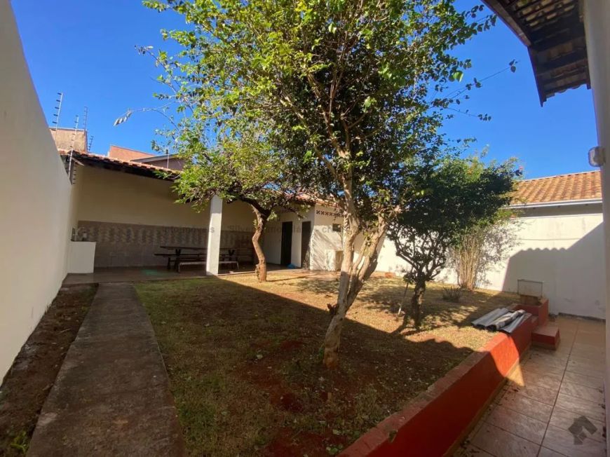 Térrea para venda possui 125 metros quadrados com 4 quartos