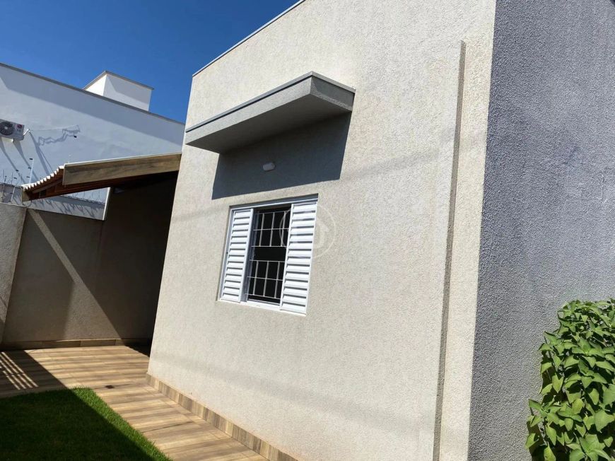 CASA C/ 3 QUARTOS - PRÓXIMO A GUNTER HANS