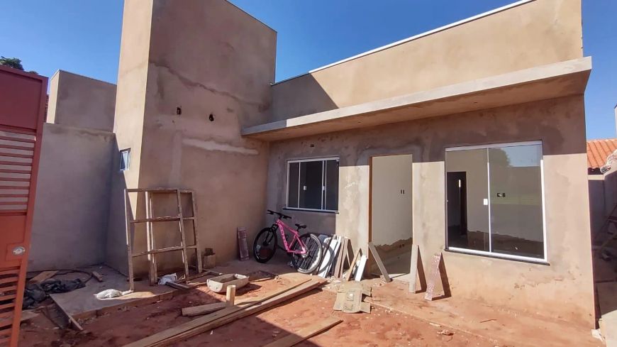Casa nova com ótimo Acabamento
