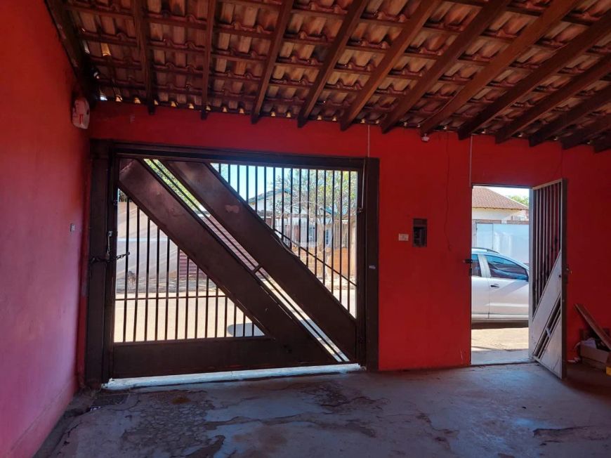 CASA COM 03 DORMITÓRIOS NO PORTAL CAIOBÁ II