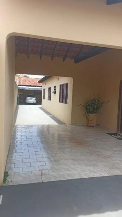 Excelente imóvel com terreno inteiro no Bairro Caiçara!