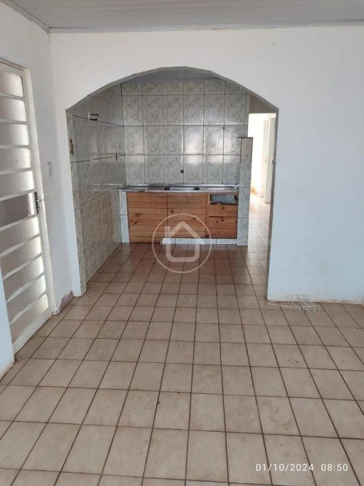 CASA EM REFORMA COM 4 DORMITÓRIOS