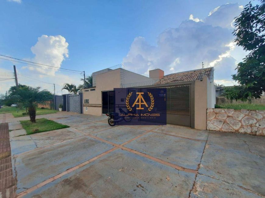CASA COM PISCINA E PONTO COMERCIAL
