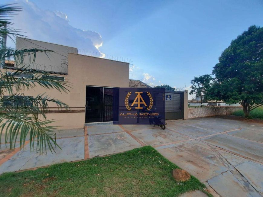 CASA COM PISCINA E PONTO COMERCIAL