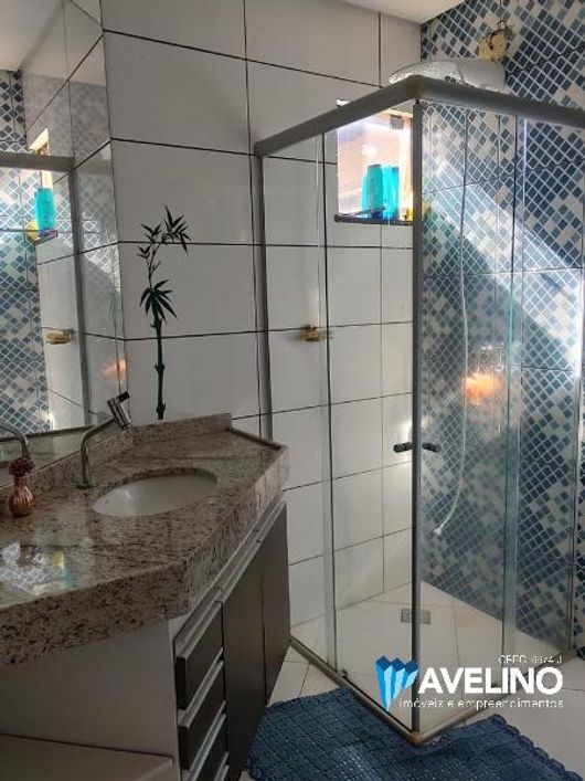 Casa Parque Residencial União - 3 quartos sendo 1 suíte, sobra de quintal.