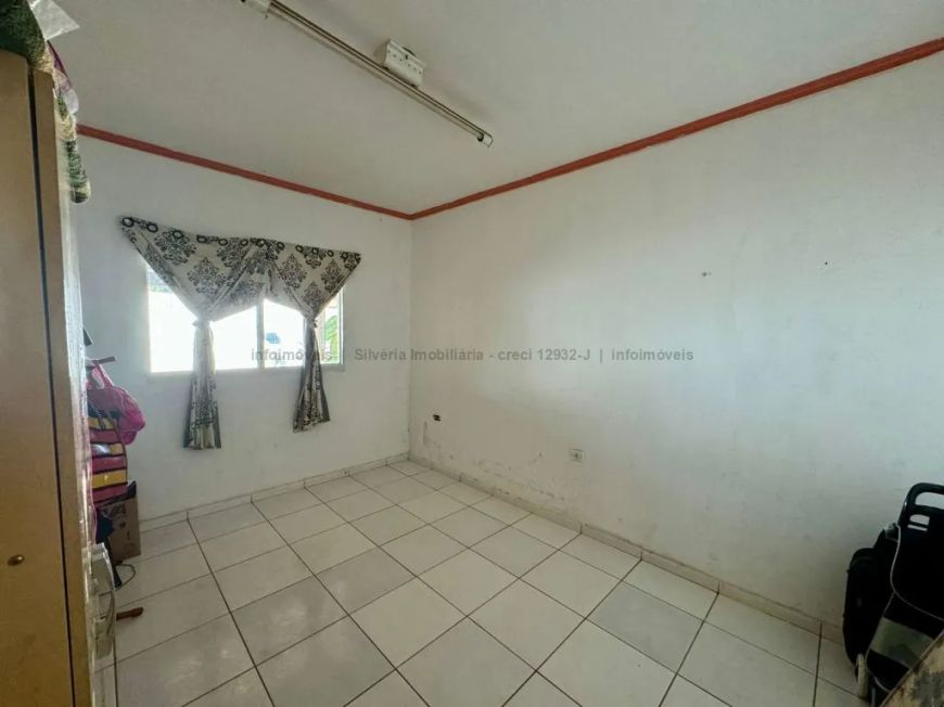 Imóvel para venda tem 125 metros quadrados com 3 quartos em Residencial Oliveira - Campo Grande - MS